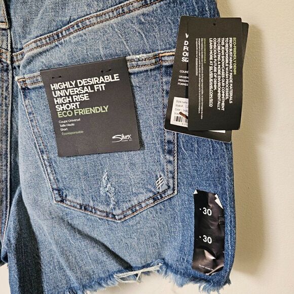 NWT SILVER JEANS HIGHLY DESIRABLE UNIVERSAL FIT HI RISE SHORT ECO FRIENDLY 30W - Picture 12 of 16
